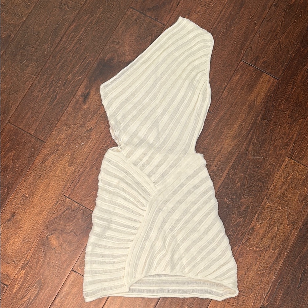 Elegant Cream One-Shoulder Dress